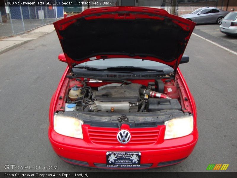 Tornado Red / Black 2000 Volkswagen Jetta GLS 1.8T Sedan