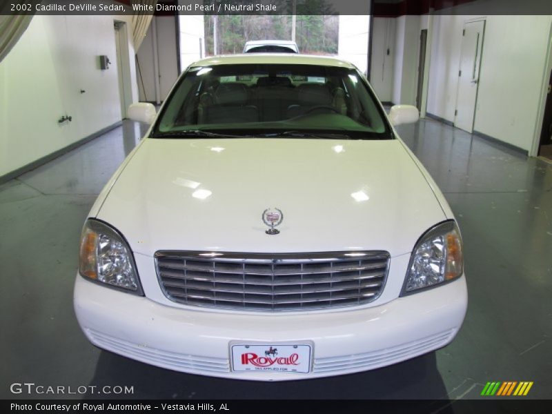 White Diamond Pearl / Neutral Shale 2002 Cadillac DeVille Sedan