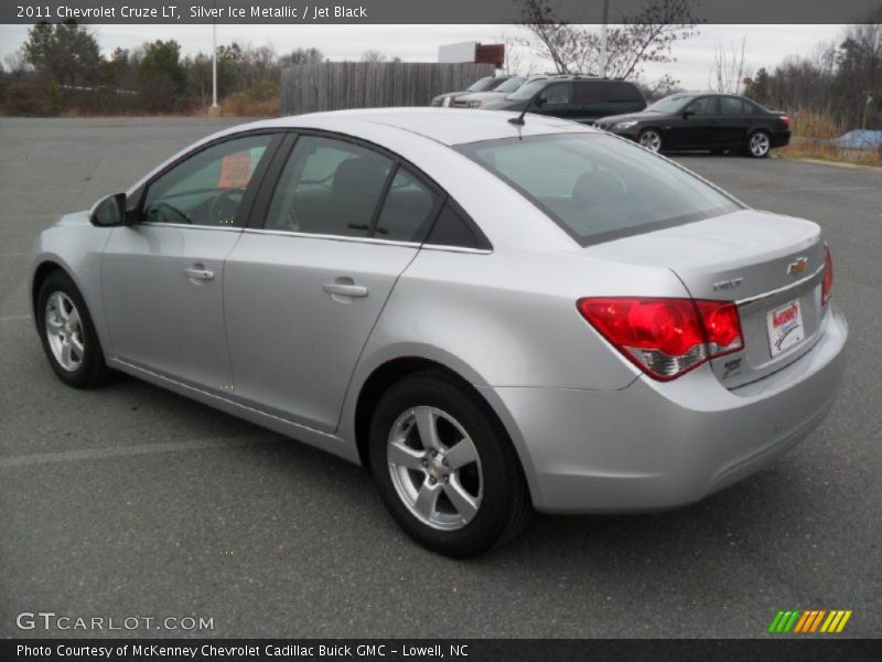 Silver Ice Metallic / Jet Black 2011 Chevrolet Cruze LT