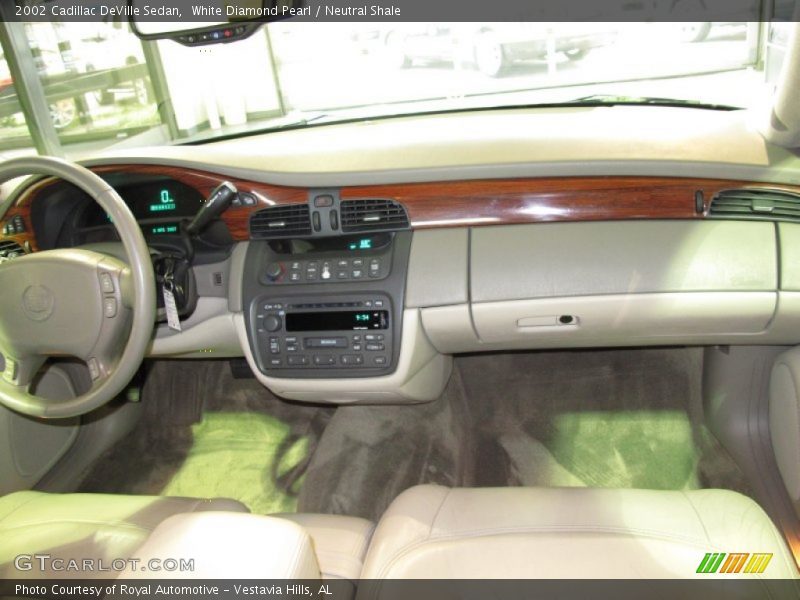 White Diamond Pearl / Neutral Shale 2002 Cadillac DeVille Sedan