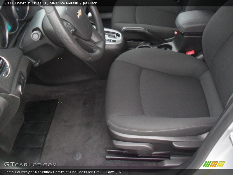 Silver Ice Metallic / Jet Black 2011 Chevrolet Cruze LT