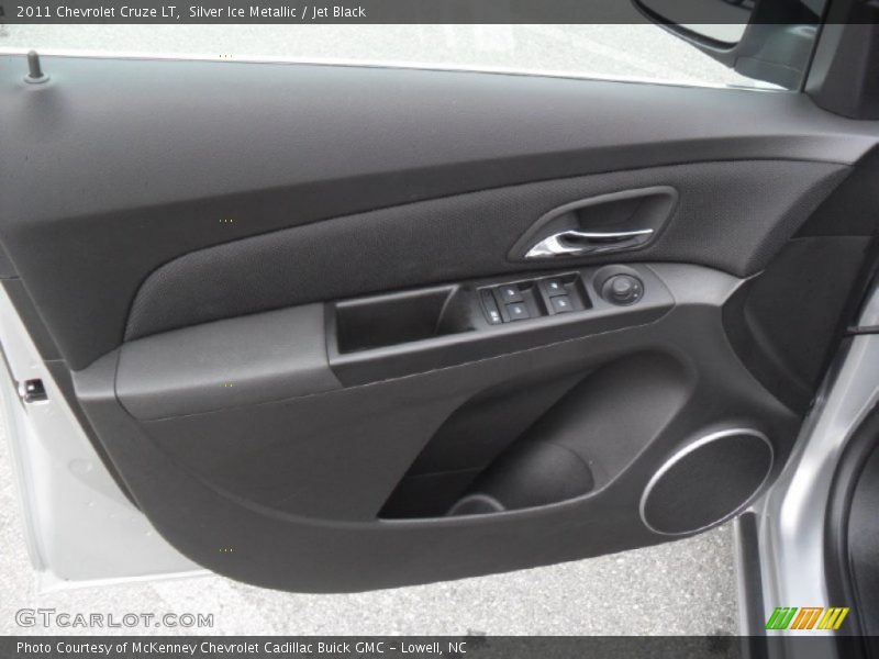 Silver Ice Metallic / Jet Black 2011 Chevrolet Cruze LT
