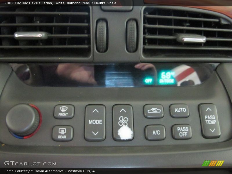 White Diamond Pearl / Neutral Shale 2002 Cadillac DeVille Sedan