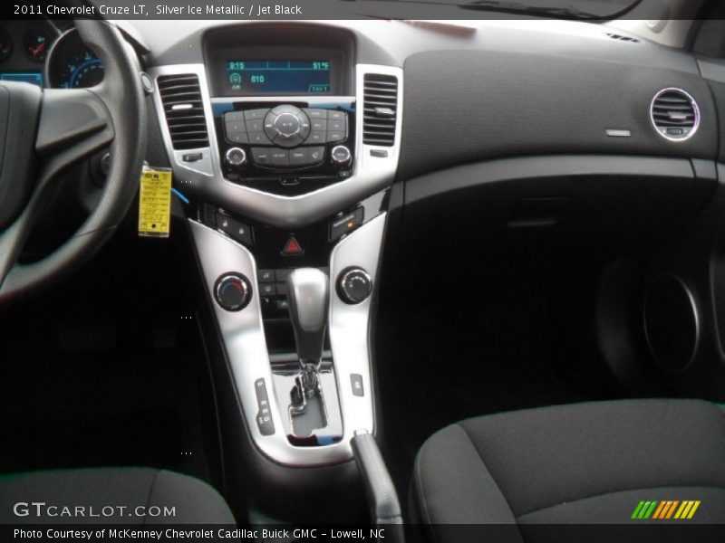 Silver Ice Metallic / Jet Black 2011 Chevrolet Cruze LT
