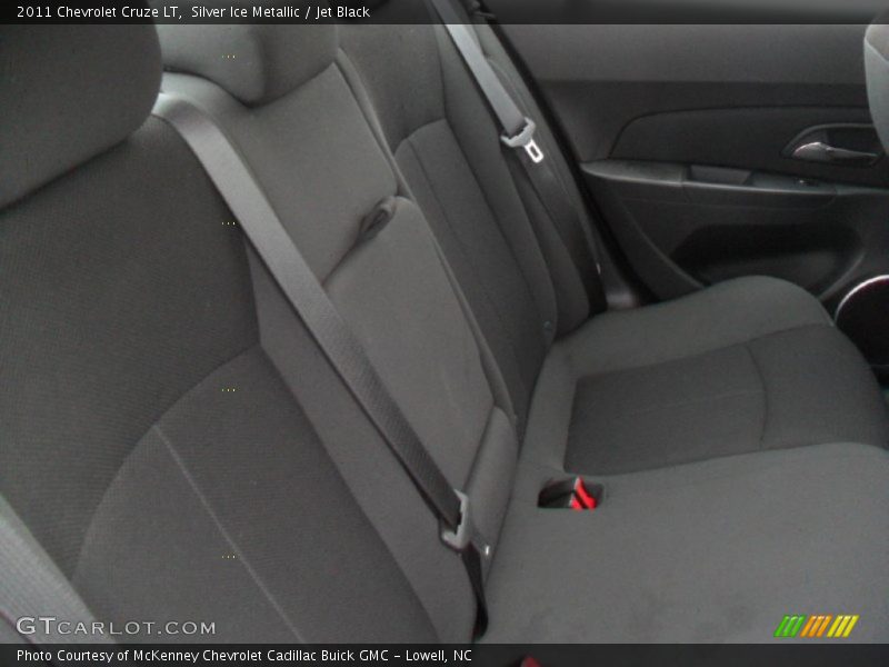 Silver Ice Metallic / Jet Black 2011 Chevrolet Cruze LT