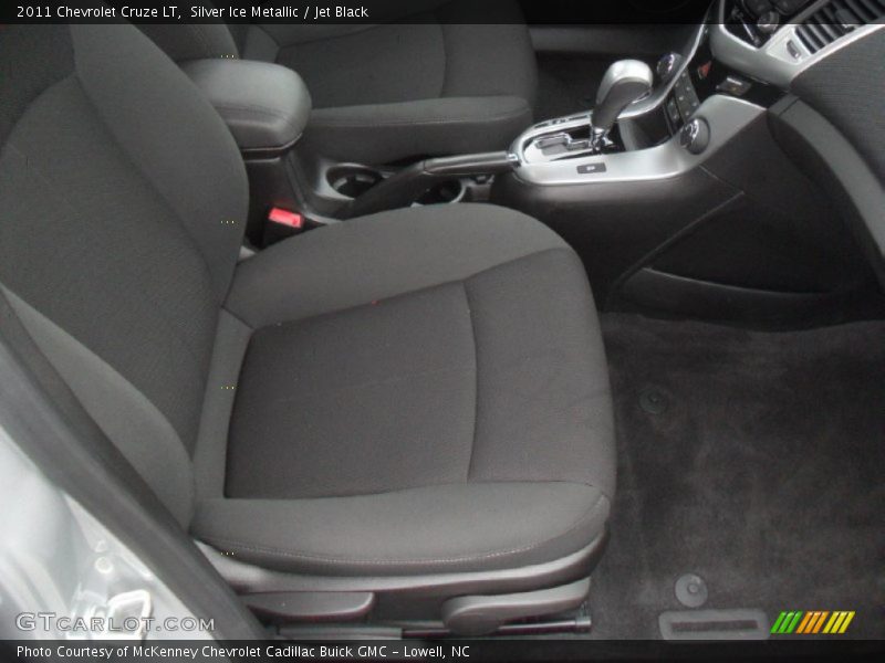 Silver Ice Metallic / Jet Black 2011 Chevrolet Cruze LT