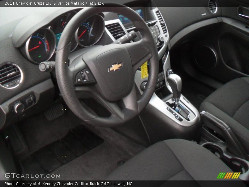 Silver Ice Metallic / Jet Black 2011 Chevrolet Cruze LT