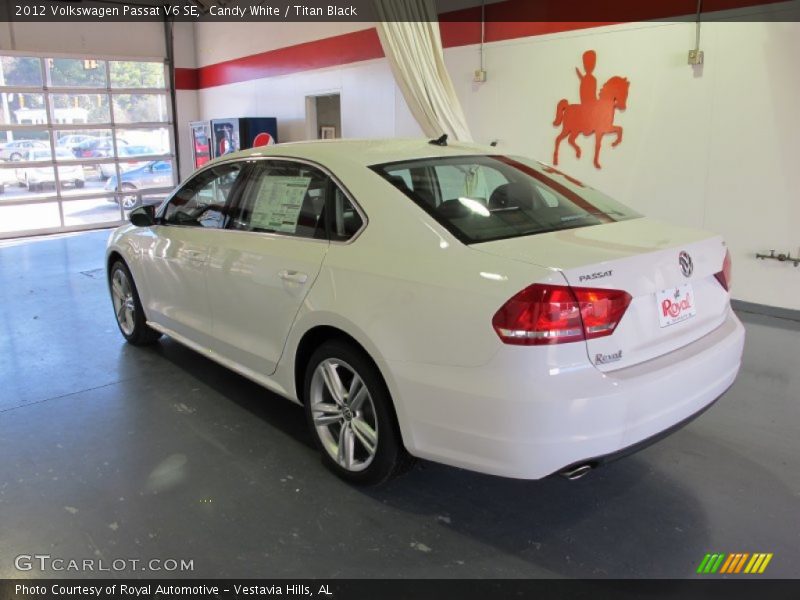 Candy White / Titan Black 2012 Volkswagen Passat V6 SE