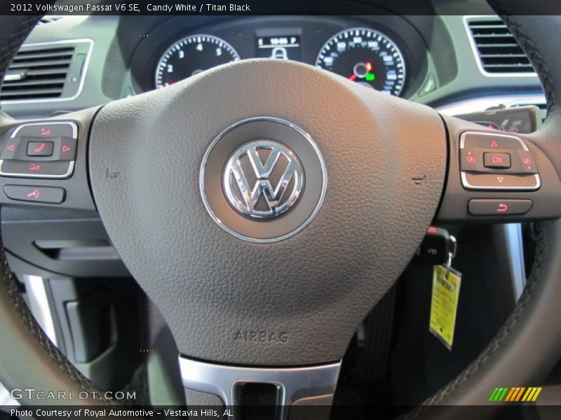 Candy White / Titan Black 2012 Volkswagen Passat V6 SE
