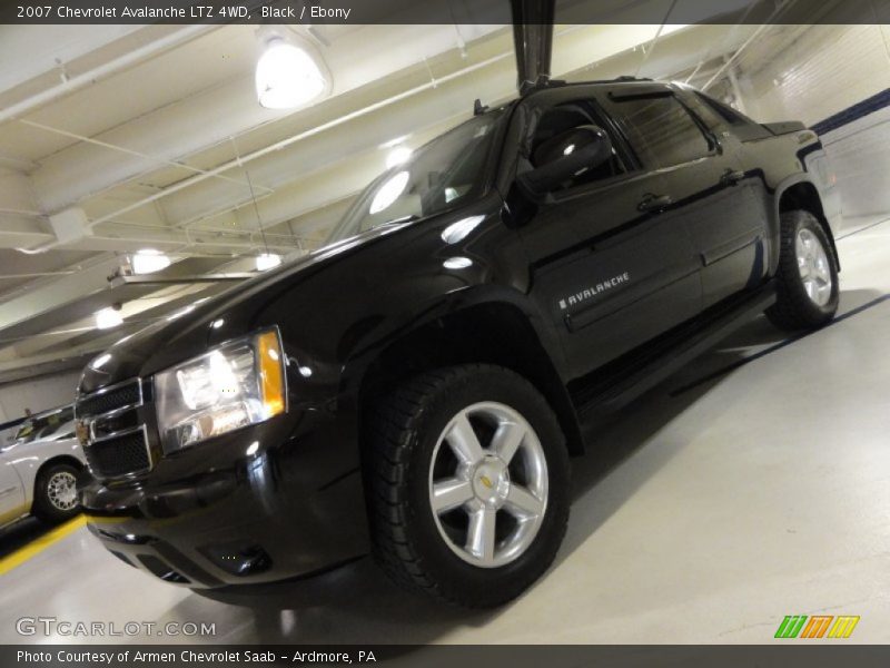 Black / Ebony 2007 Chevrolet Avalanche LTZ 4WD