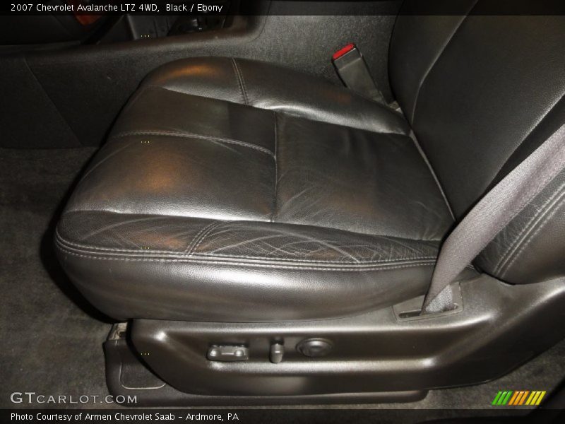 Black / Ebony 2007 Chevrolet Avalanche LTZ 4WD