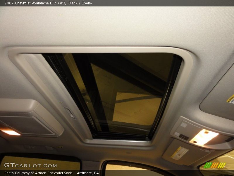 Black / Ebony 2007 Chevrolet Avalanche LTZ 4WD