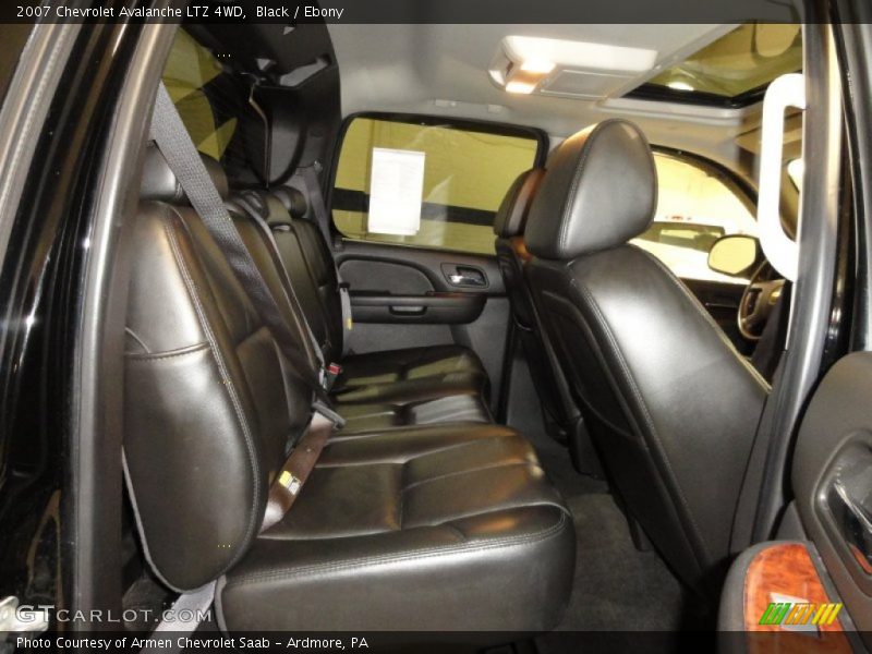 Black / Ebony 2007 Chevrolet Avalanche LTZ 4WD
