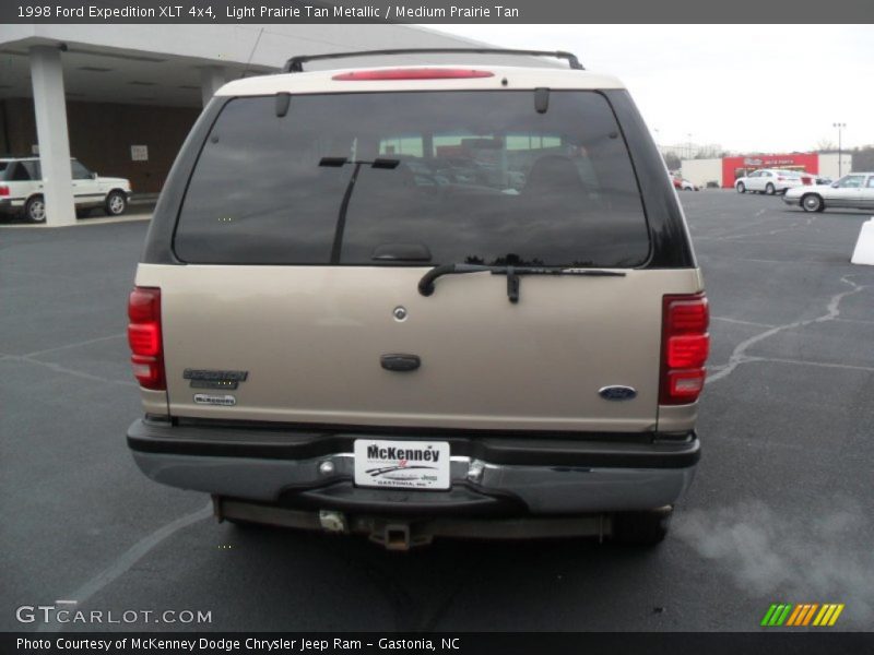 Light Prairie Tan Metallic / Medium Prairie Tan 1998 Ford Expedition XLT 4x4
