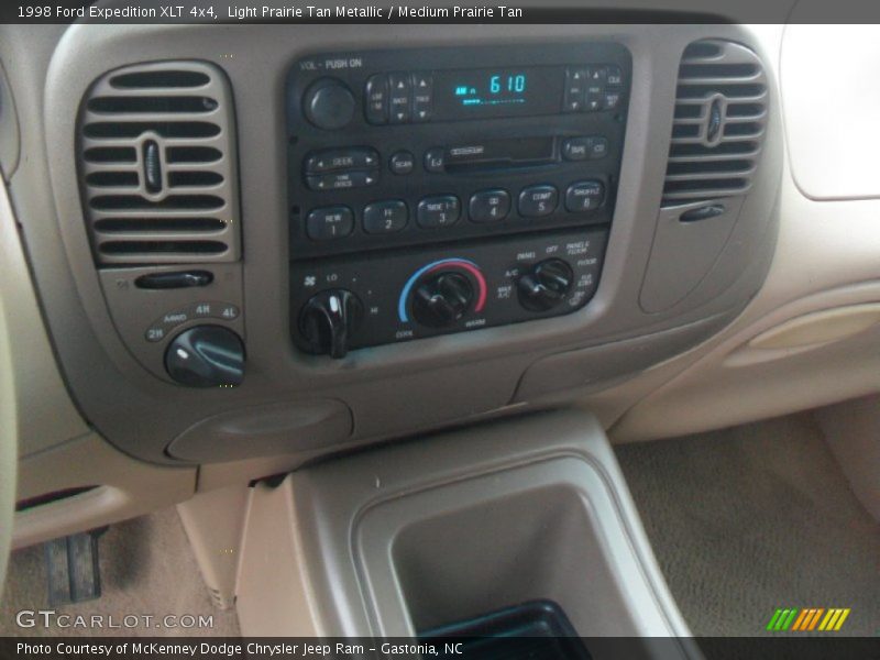 Light Prairie Tan Metallic / Medium Prairie Tan 1998 Ford Expedition XLT 4x4