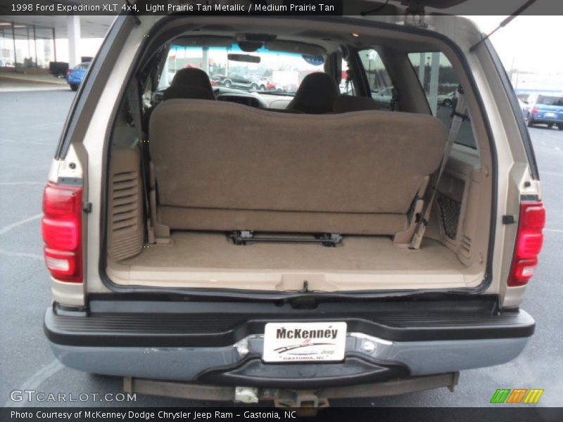 Light Prairie Tan Metallic / Medium Prairie Tan 1998 Ford Expedition XLT 4x4