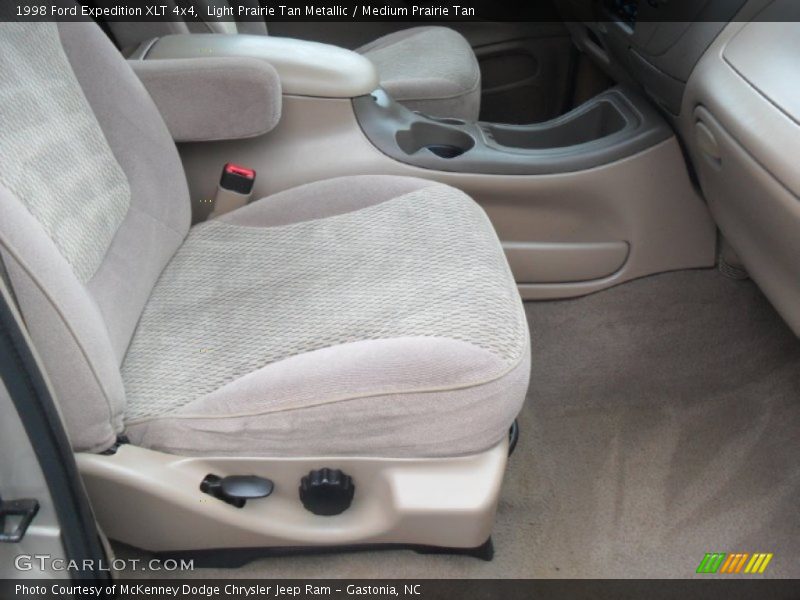 Light Prairie Tan Metallic / Medium Prairie Tan 1998 Ford Expedition XLT 4x4