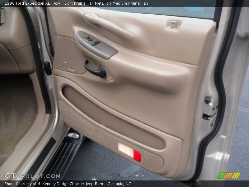 Light Prairie Tan Metallic / Medium Prairie Tan 1998 Ford Expedition XLT 4x4