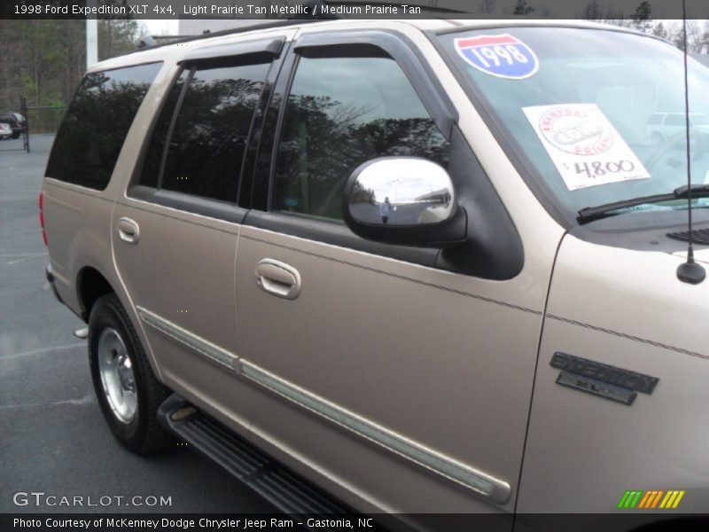 Light Prairie Tan Metallic / Medium Prairie Tan 1998 Ford Expedition XLT 4x4