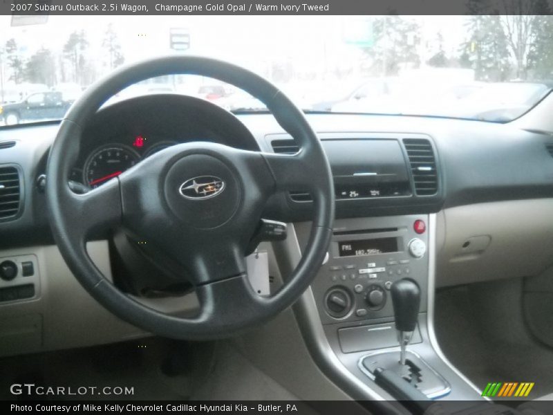 Champagne Gold Opal / Warm Ivory Tweed 2007 Subaru Outback 2.5i Wagon