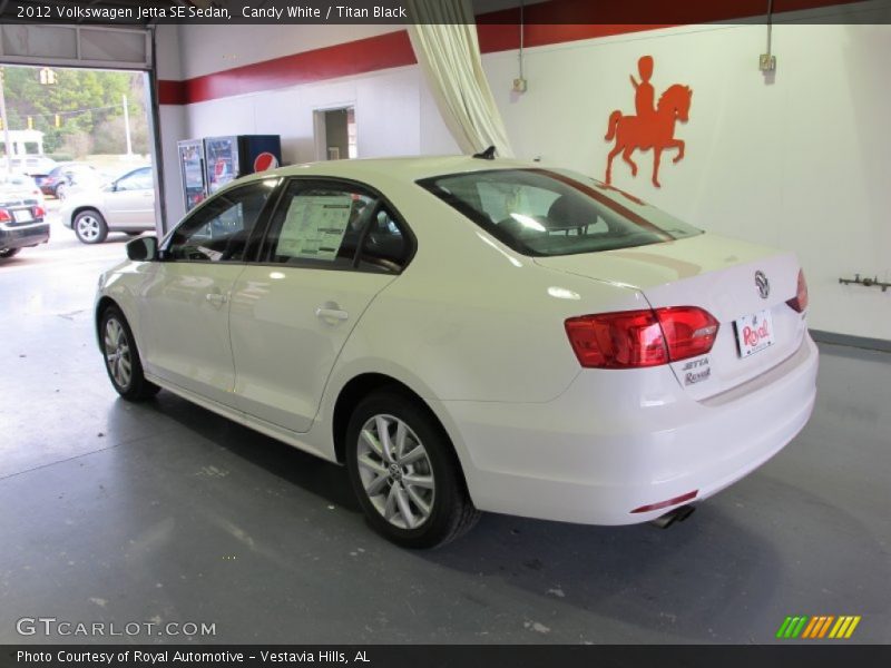 Candy White / Titan Black 2012 Volkswagen Jetta SE Sedan