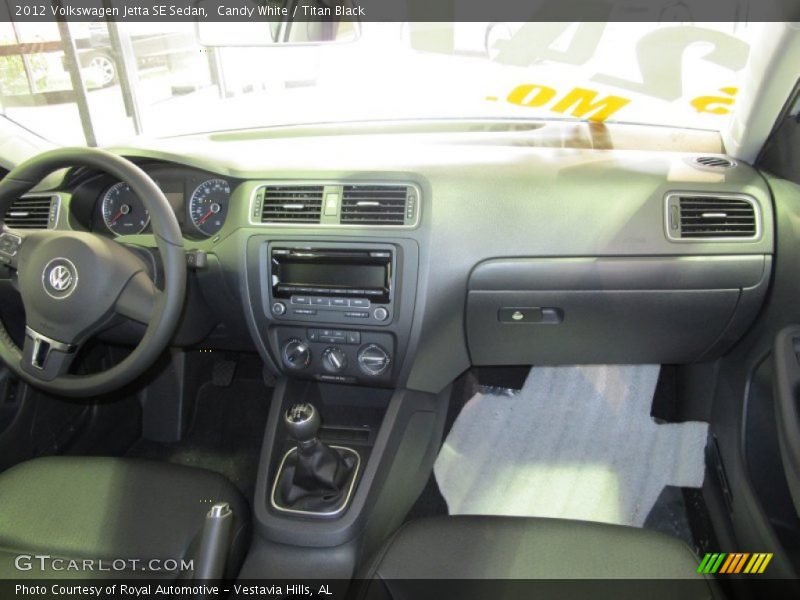 Candy White / Titan Black 2012 Volkswagen Jetta SE Sedan