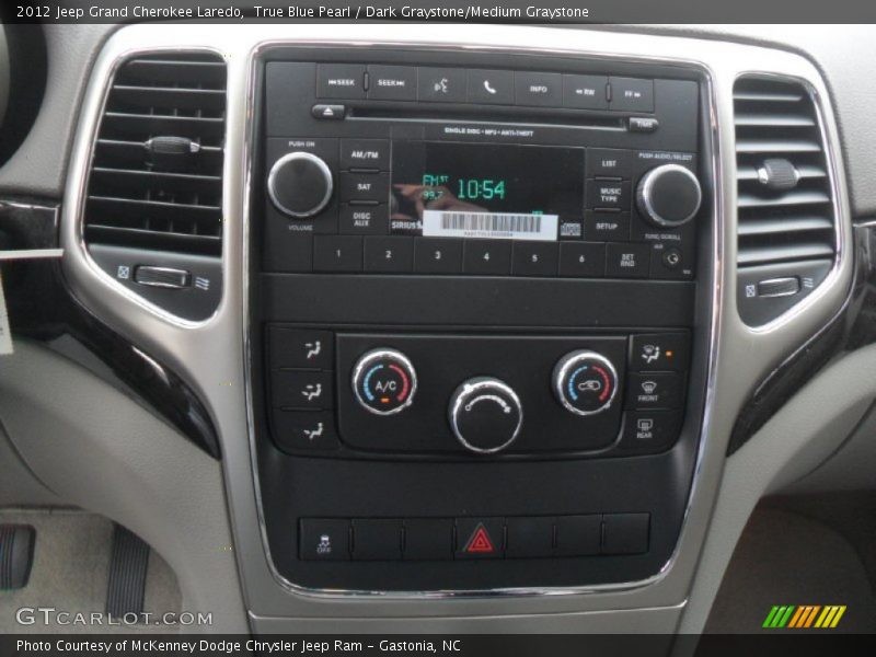 Controls of 2012 Grand Cherokee Laredo