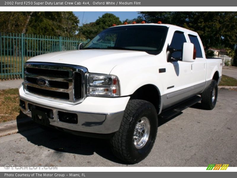 Oxford White / Medium Flint 2002 Ford F250 Super Duty Lariat Crew Cab 4x4