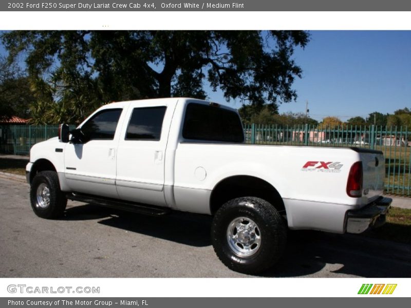 Oxford White / Medium Flint 2002 Ford F250 Super Duty Lariat Crew Cab 4x4