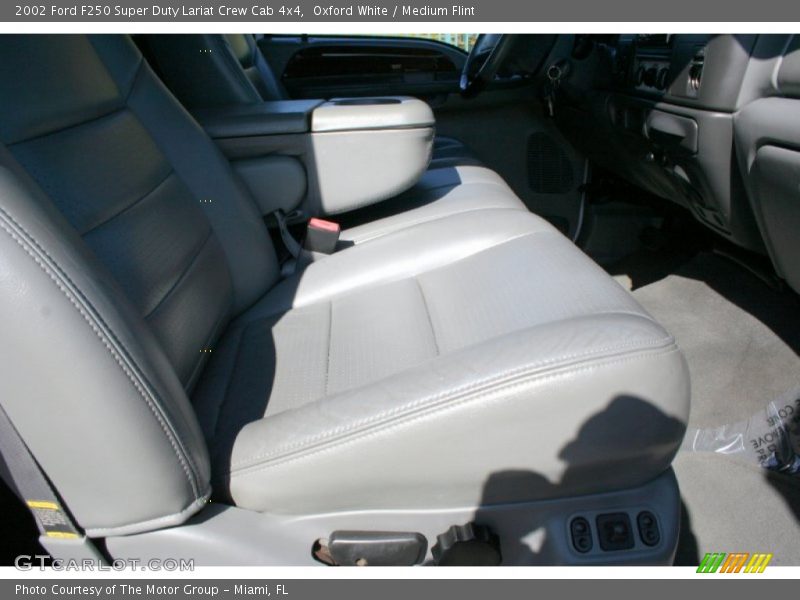 Oxford White / Medium Flint 2002 Ford F250 Super Duty Lariat Crew Cab 4x4