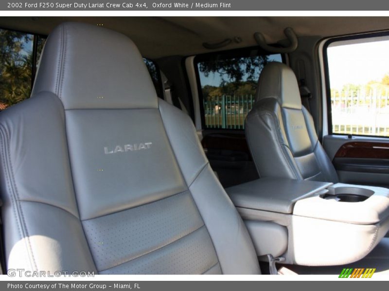 Oxford White / Medium Flint 2002 Ford F250 Super Duty Lariat Crew Cab 4x4
