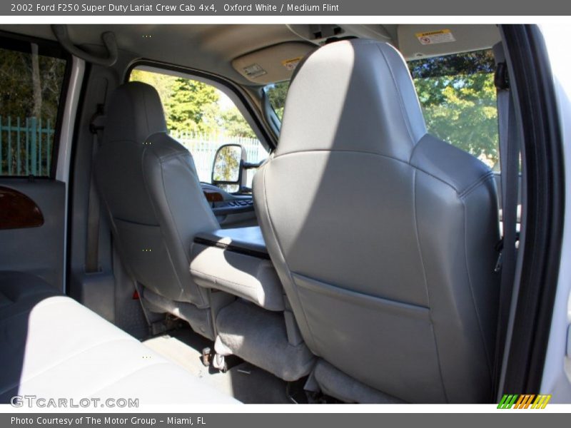 Oxford White / Medium Flint 2002 Ford F250 Super Duty Lariat Crew Cab 4x4