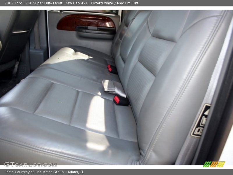 Oxford White / Medium Flint 2002 Ford F250 Super Duty Lariat Crew Cab 4x4