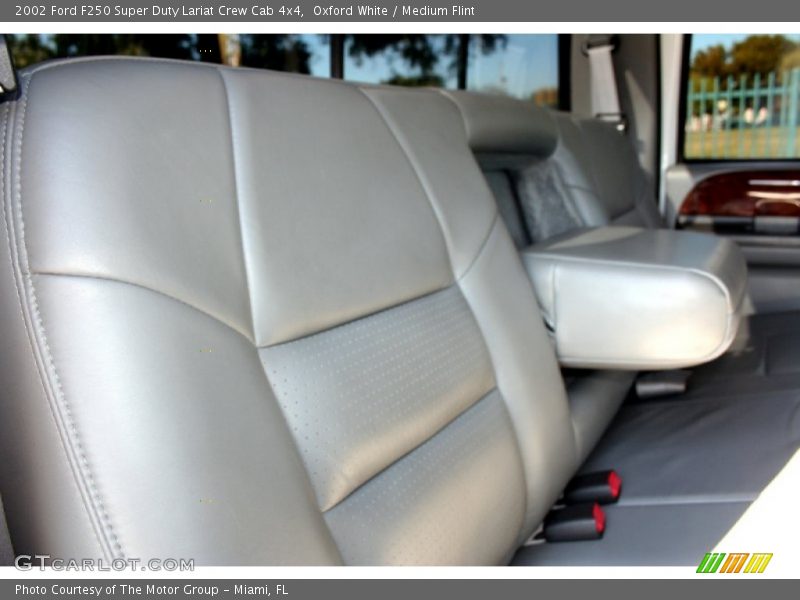 Oxford White / Medium Flint 2002 Ford F250 Super Duty Lariat Crew Cab 4x4