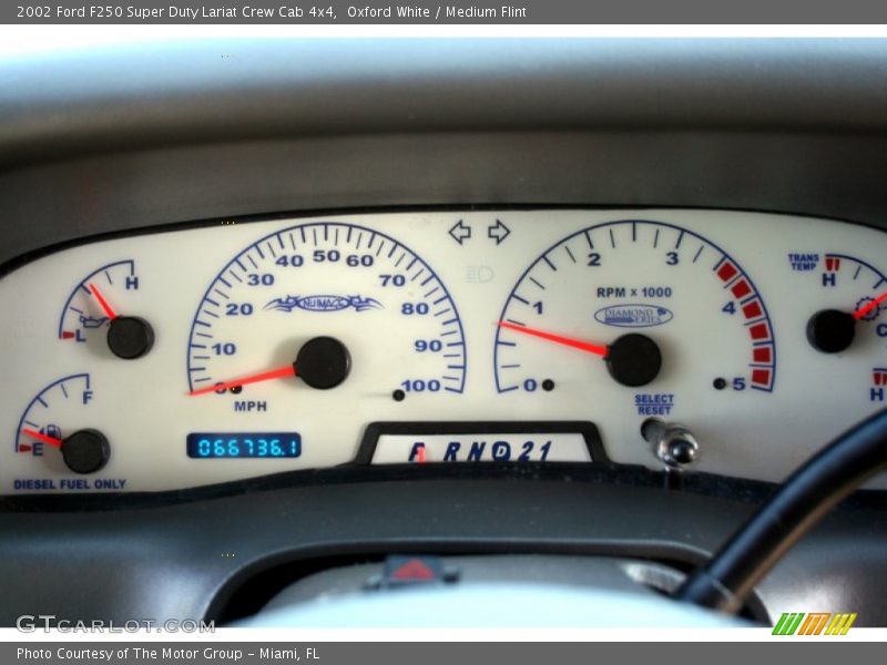Oxford White / Medium Flint 2002 Ford F250 Super Duty Lariat Crew Cab 4x4