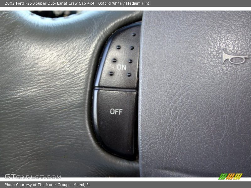 Oxford White / Medium Flint 2002 Ford F250 Super Duty Lariat Crew Cab 4x4
