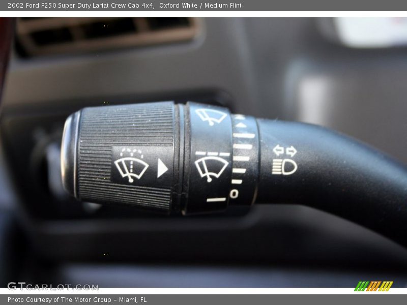 Oxford White / Medium Flint 2002 Ford F250 Super Duty Lariat Crew Cab 4x4
