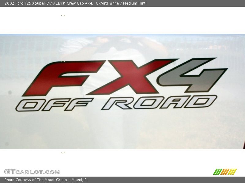 Oxford White / Medium Flint 2002 Ford F250 Super Duty Lariat Crew Cab 4x4