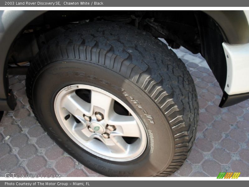 Chawton White / Black 2003 Land Rover Discovery SE