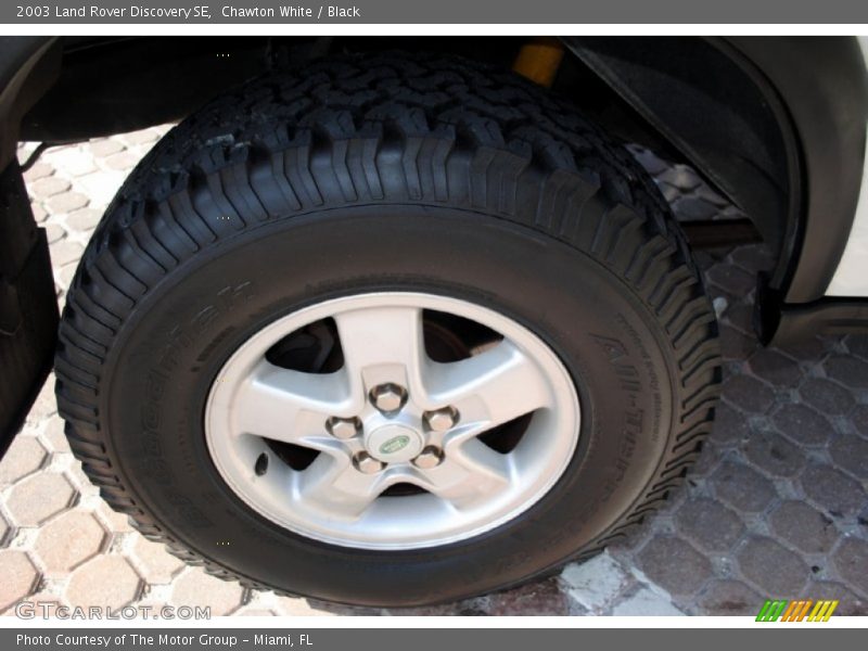 Chawton White / Black 2003 Land Rover Discovery SE