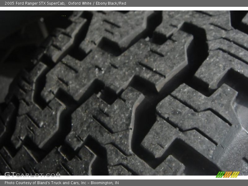 Oxford White / Ebony Black/Red 2005 Ford Ranger STX SuperCab