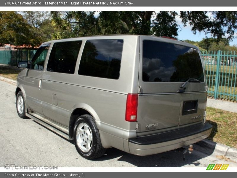 Light Pewter Metallic / Medium Gray 2004 Chevrolet Astro Passenger Van