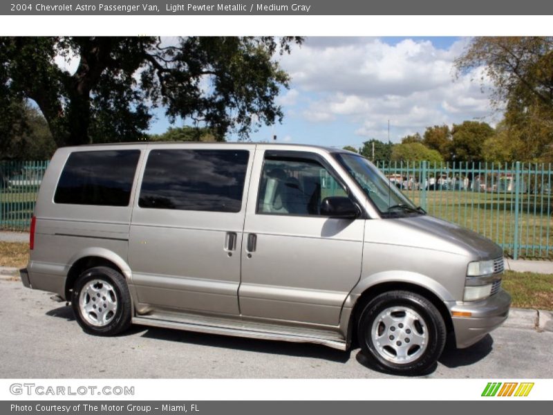 Light Pewter Metallic / Medium Gray 2004 Chevrolet Astro Passenger Van