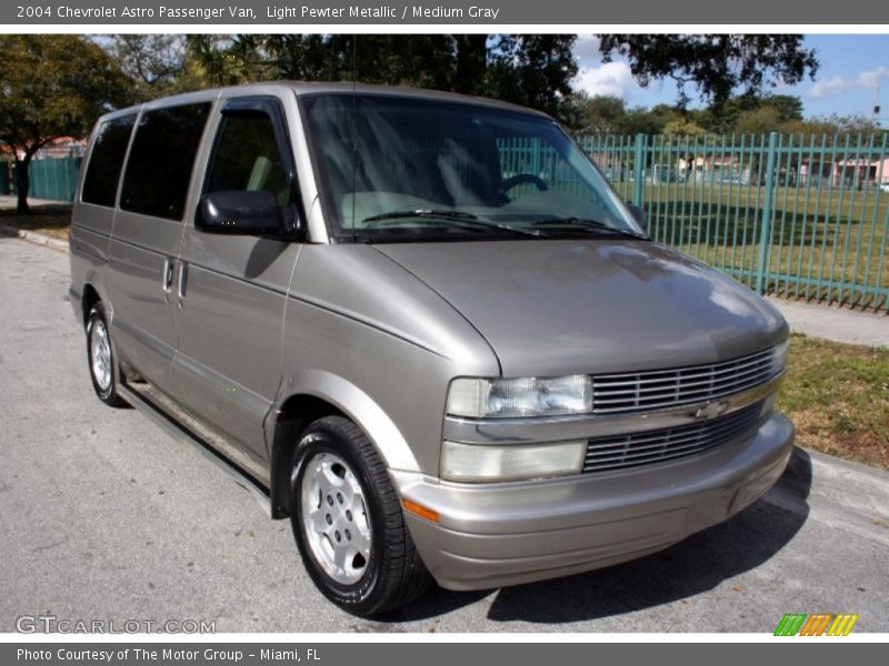 Light Pewter Metallic / Medium Gray 2004 Chevrolet Astro Passenger Van