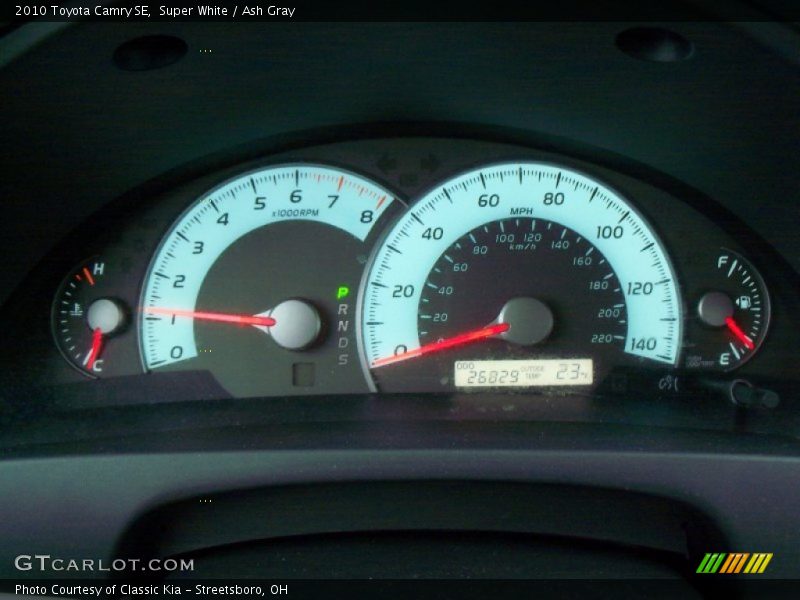Super White / Ash Gray 2010 Toyota Camry SE