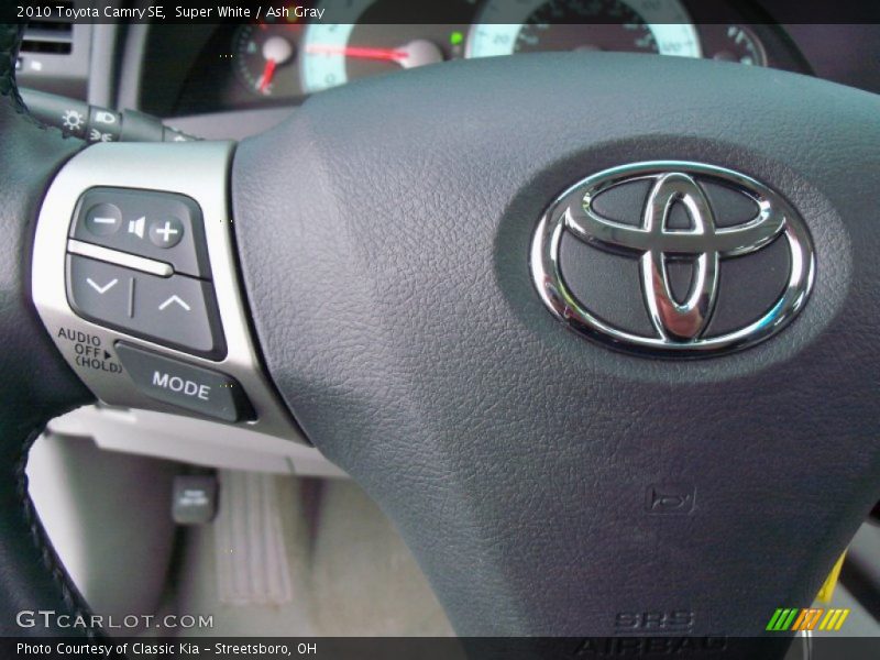 Super White / Ash Gray 2010 Toyota Camry SE