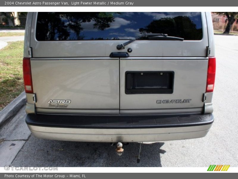Light Pewter Metallic / Medium Gray 2004 Chevrolet Astro Passenger Van