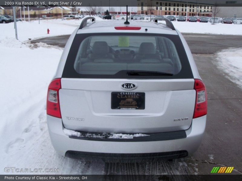 Bright Silver / Gray 2009 Kia Rondo EX V6