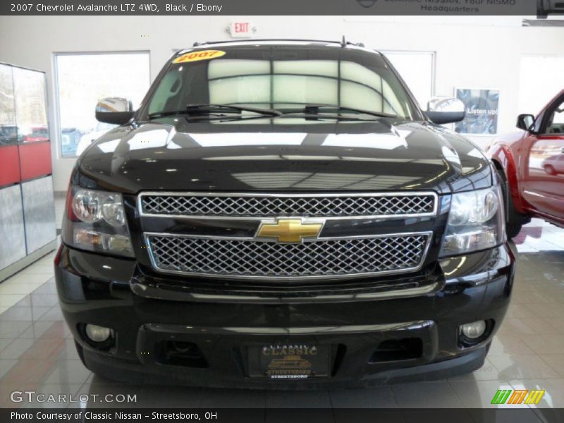 Black / Ebony 2007 Chevrolet Avalanche LTZ 4WD