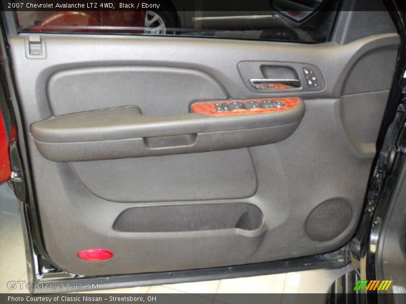 Black / Ebony 2007 Chevrolet Avalanche LTZ 4WD